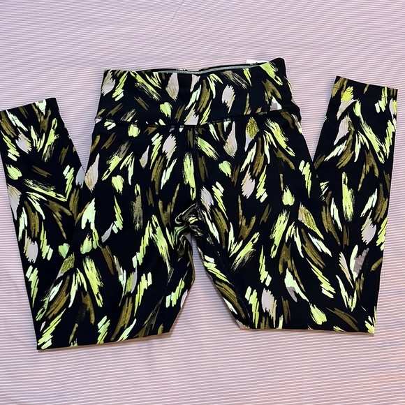 Calvin Klein Printed High-Waist Leggings NWT 👟 - Picture 2 of 3